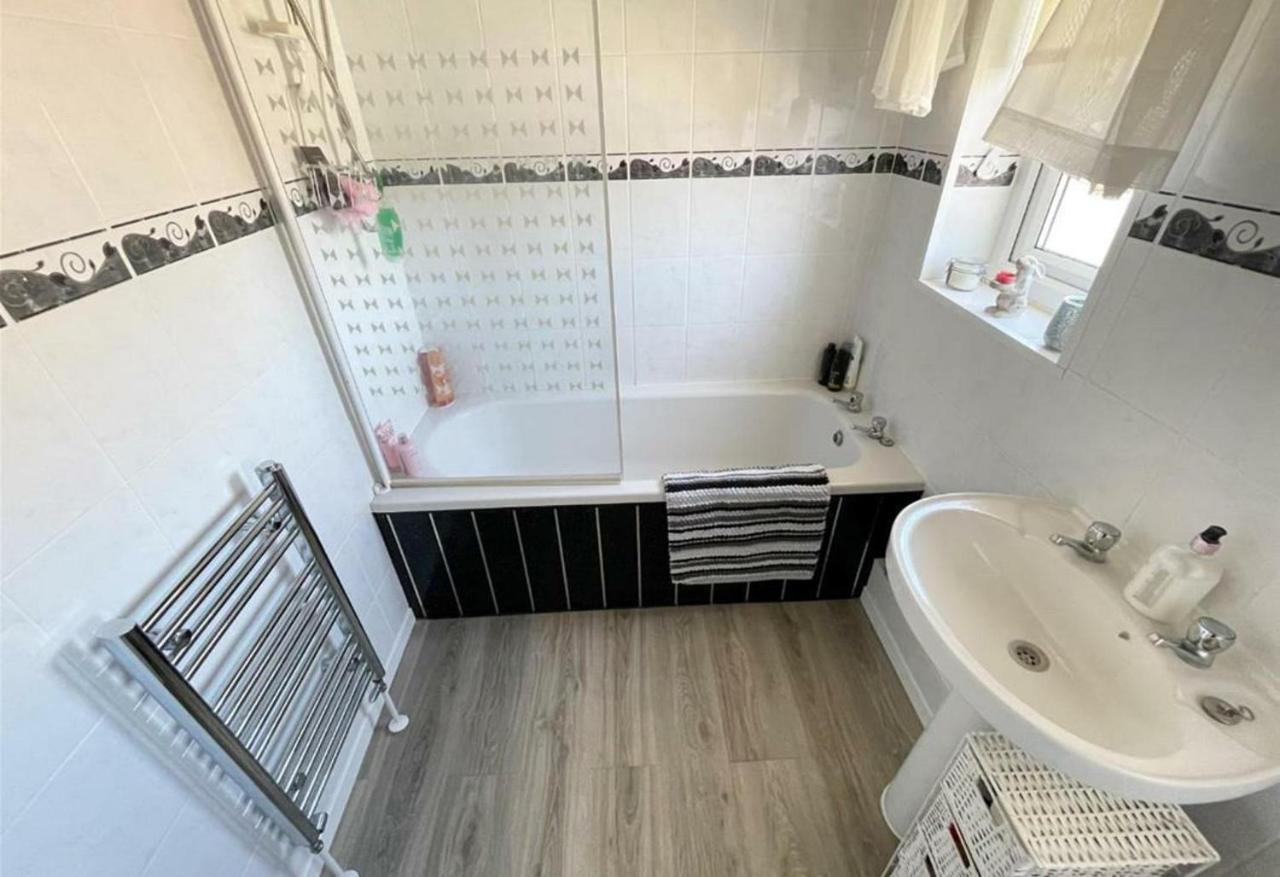 Lovely And Affordable House Closer To The Sea هارتلبول المظهر الخارجي الصورة